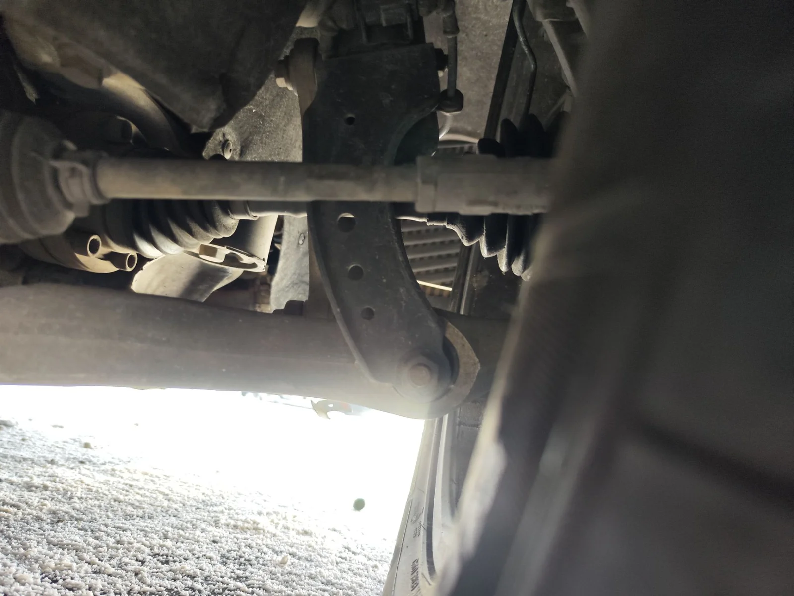 Foto de BRAZO SUSPENSION DELANTERO DERECHO AUDI Q7 (4L) 3.0 V6 24V TDI (233 CV / 171 KW) referencia 7L0407021B