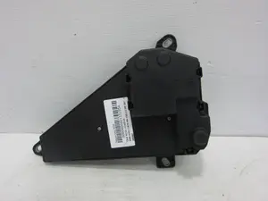 Foto de CAJA RELES / FUSIBLES BMW SERIE 5 BERLINA (E60) referencia 6906603 foto 7