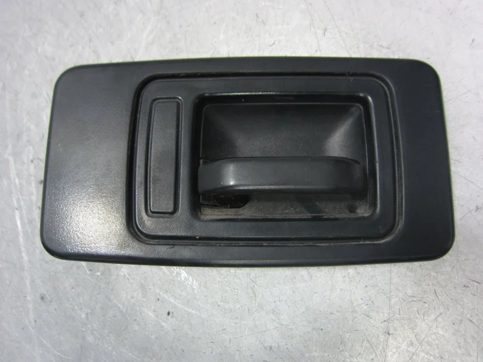 Foto de MANETA INTERIOR DELANTERA IZQUIERDA CITROEN AX 1.4 (75 CV / 55 KW) referencia 9563062077