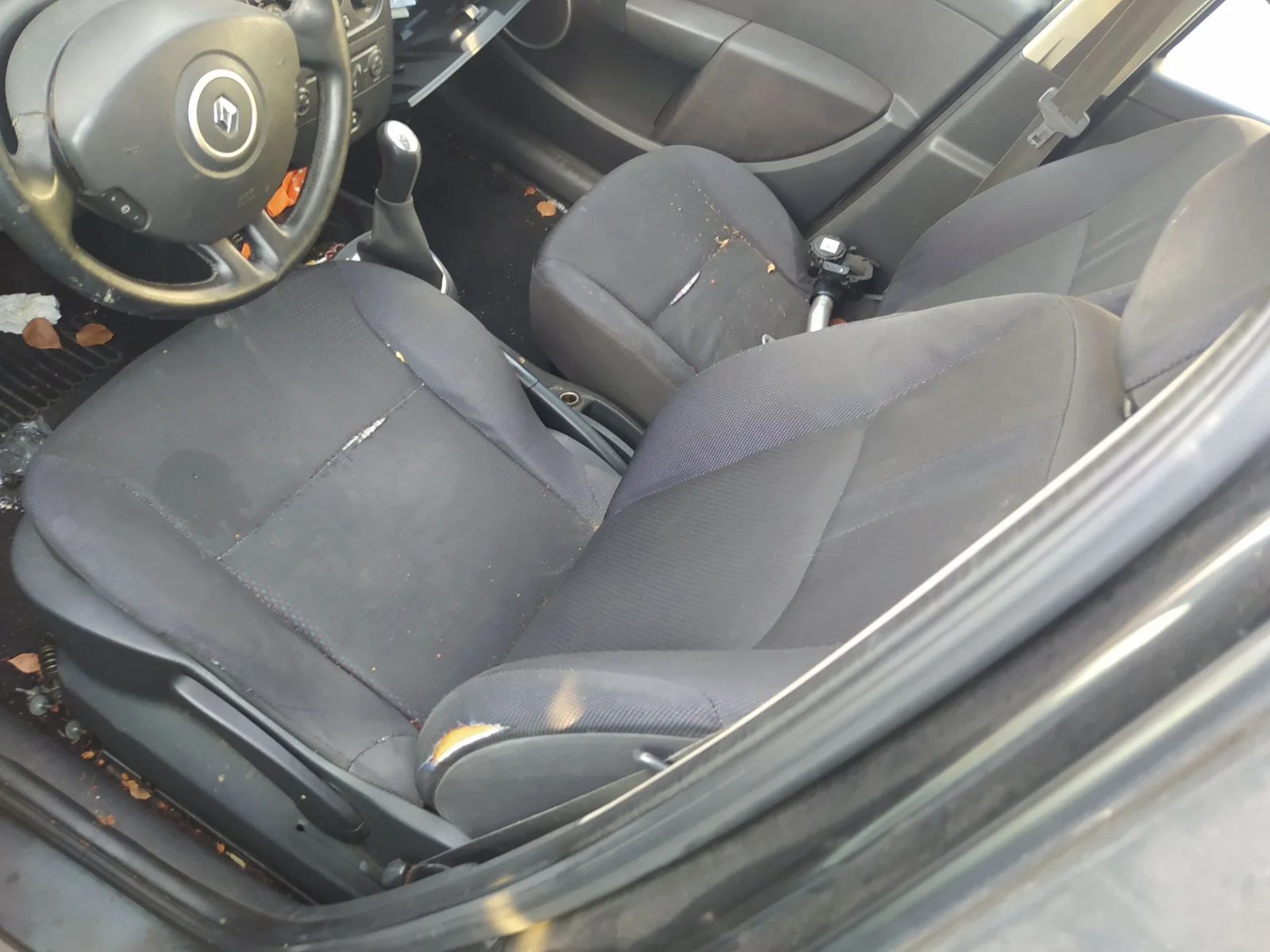 Foto de AIRBAG LATERAL IZQUIERDO RENAULT CLIO III 1.2 16V (75 CV / 55 KW) referencia 8200552394