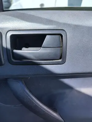 Foto de MANETA INTERIOR DELANTERA DERECHA FORD TRANSIT CONNECT (TC7) 1.8 TDCi CAT (90 CV / 66 KW)
