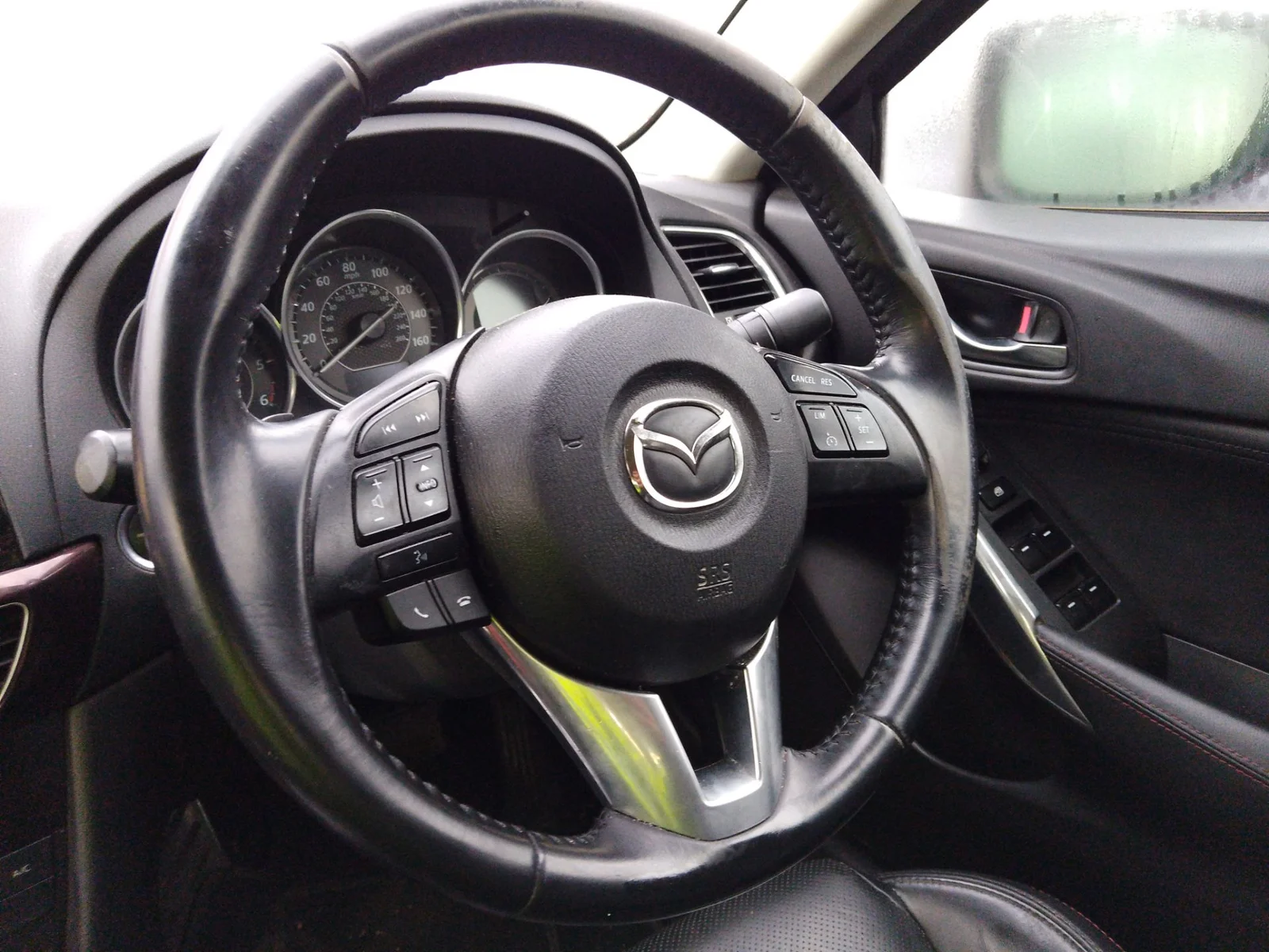Foto de VOLANTE MAZDA 6 BERLINA (GJ) 2.2 Turbodiesel CAT (175 CV / 129 KW)
