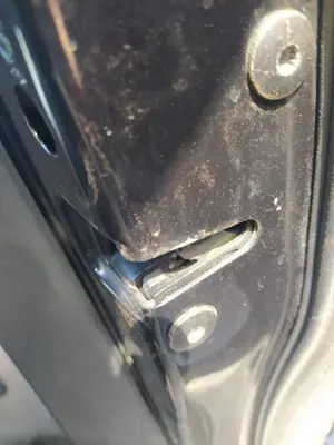 Foto de CERRADURA PUERTA TRASERA DERECHA VOLKSWAGEN GOLF PLUS V (5M1) 1.9 TDI (105 CV / 77 KW)