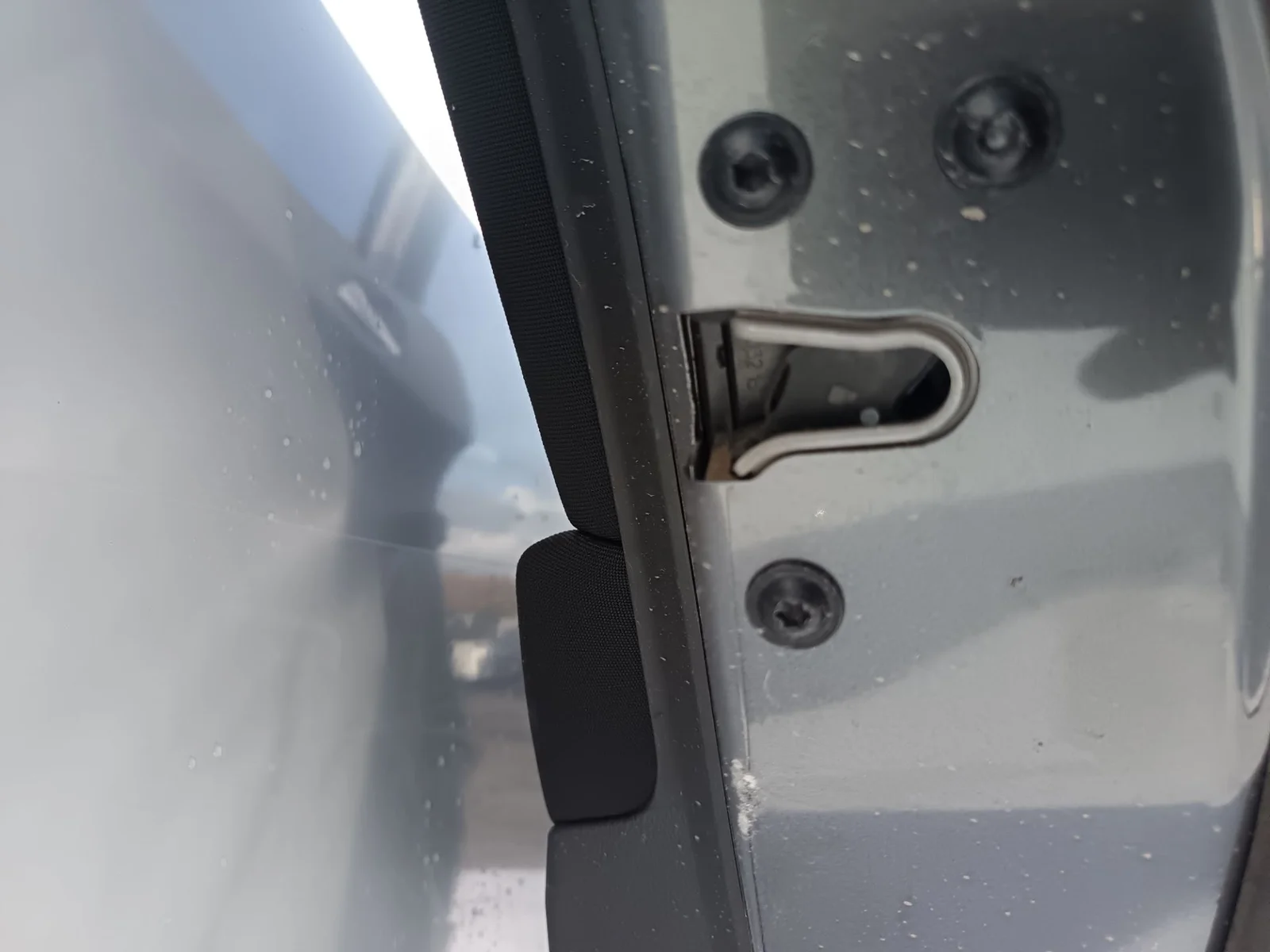 Foto de CERRADURA PUERTA TRASERA DERECHA OPEL ASTRA J BERLINA 5P 1.7 16V CDTI (110 CV / 81 KW)