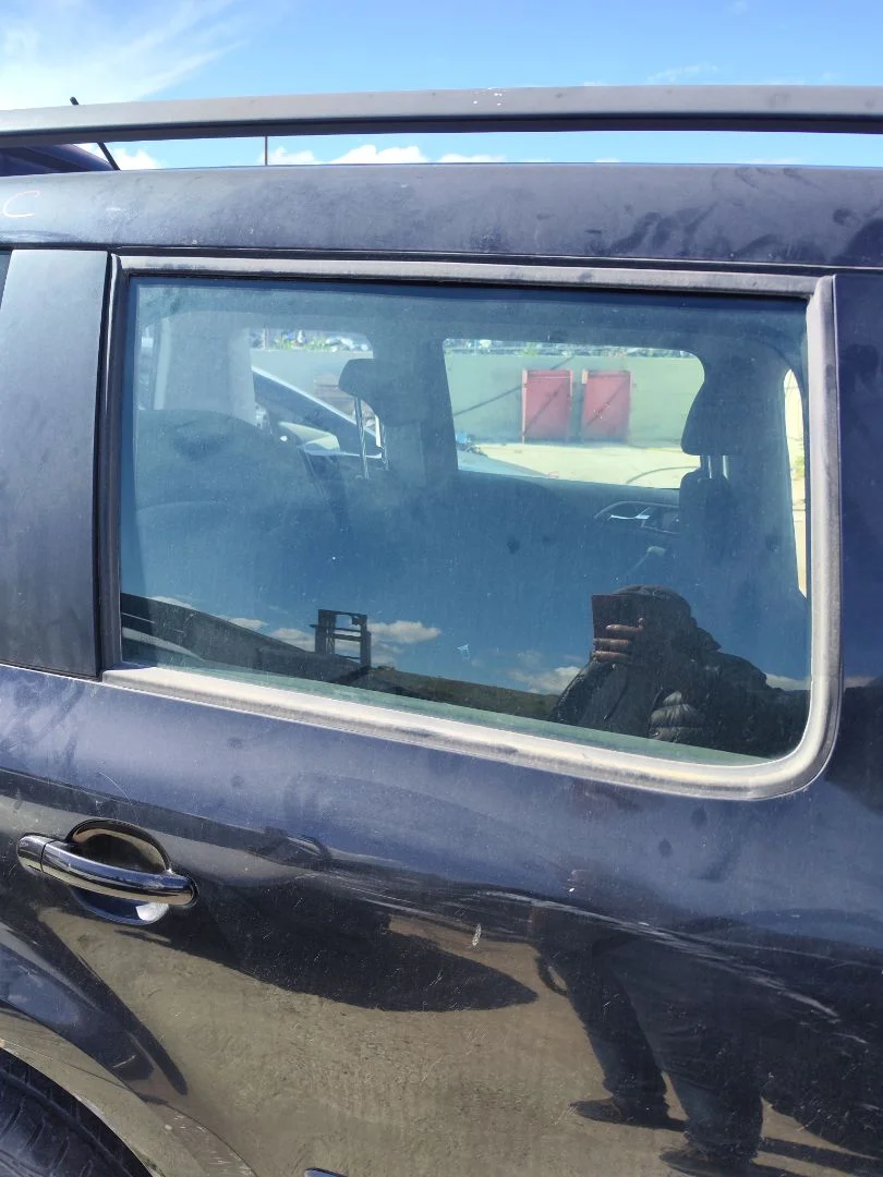 Foto de LUNA TRASERA DERECHA SKODA YETI (5L)(2009) 2.0 TDI (110 CV / 81 KW) referencia 5L0845206A