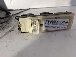 Foto de MANDO ELEVALUNAS DELANTERO IZQUIERDO MITSUBISHI GRANDIS (NA0W) referencia 515077