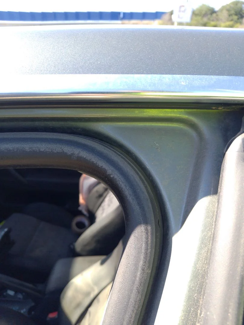 Foto de GOMAS CONTORNO PUERTA VOLKSWAGEN PASSAT BERLINA (3B3) 1.9 TDI (131 CV / 96 KW)