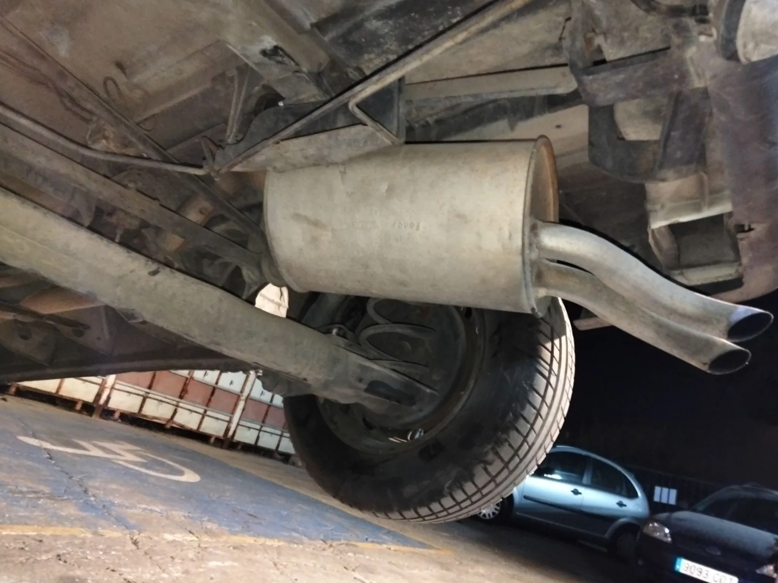 Foto de SILENCIADOR TRASERO PEUGEOT EXPERT FURGÓN COMFORT (1995)