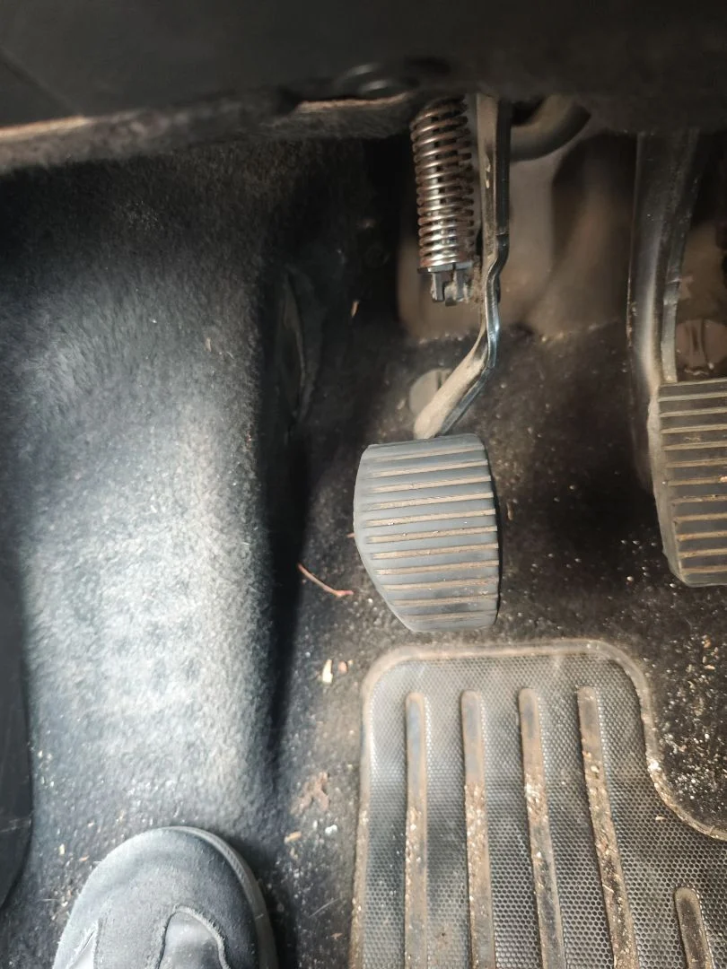 Foto de PEDAL EMBRAGUE PEUGEOT 207 CC CABRIO-COUPÉ 1.6 16V (120 CV / 88 KW)