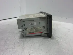 Foto de SISTEMA AUDIO / RADIO CD FORD FOCUS C-MAX (CAP)(2003) 1.6 16V CAT (101 CV / 74 KW) referencia 4M5T18C815CJ foto 3