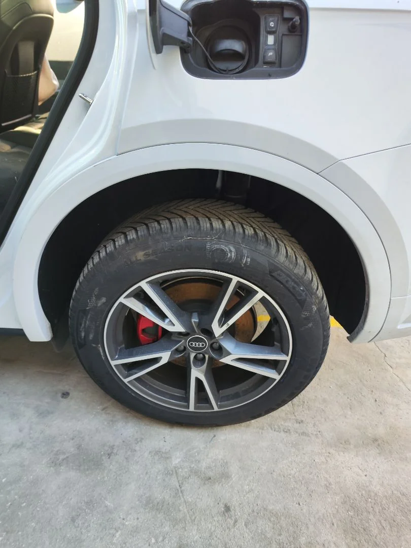 Foto de ALETIN TRASERO IZQUIERDO AUDI Q5 FYG Híbrido 220 kW (2.0 Ltr. - 195 kW TFSI) (299 CV / 220 KW) referencia 8889694271