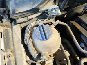 Foto de DEPOSITO EXPANSION VOLKSWAGEN PASSAT BERLINA (3C2) 2.0 TDI (140 CV / 103 KW) referencia 1K0121407F