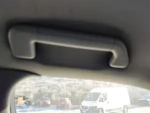 Foto de ASIDERO TECHO DELANTERO IZQUIERDO VOLKSWAGEN TOUAREG (7L6) 4.2 V8 32V FSI (350 CV / 257 KW)