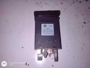 Foto de WARNING VOLKSWAGEN PASSAT BERLINA (3B3) 1.9 TDI (131 CV / 96 KW) referencia 3B0953235 foto 3