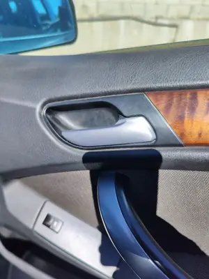 Foto de MANETA INTERIOR DELANTERA DERECHA BMW SERIE X5 (E53) 3.0 Turbodiesel CAT (218 CV / 160 KW)