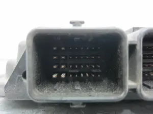 Foto de CENTRALITA MOTOR UCE CITROEN BERLINGO 1.6 16V HDi (90 CV / 66 KW) referencia 9663943980 foto 4