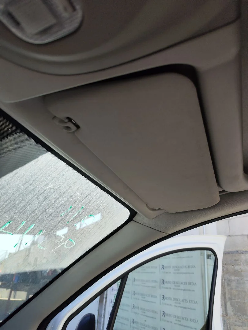Foto de PARASOL DERECHO CITROEN BERLINGO FURGÓN 1.6 Blue-HDI FAP (99 CV / 73 KW)
