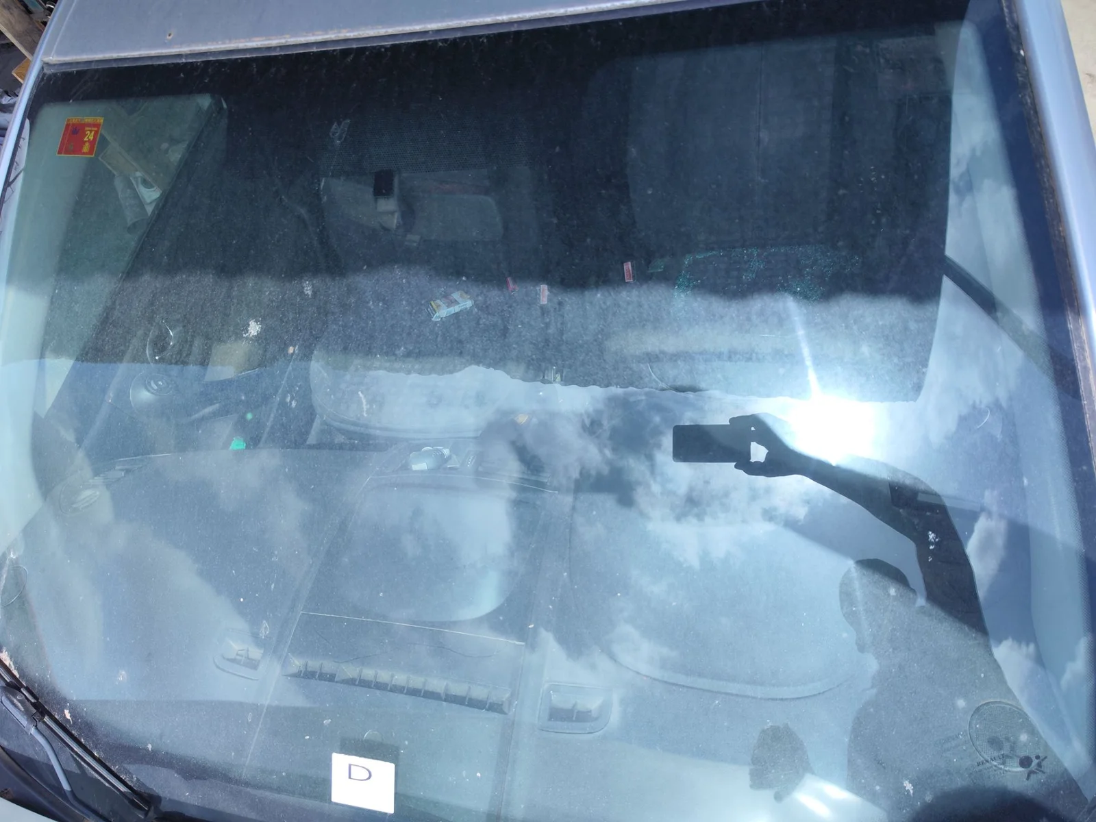 Foto de PARABRISAS RENAULT MEGANE II GRANDTOUR 1.5 dCi Diesel CAT (86 CV / 63 KW)
