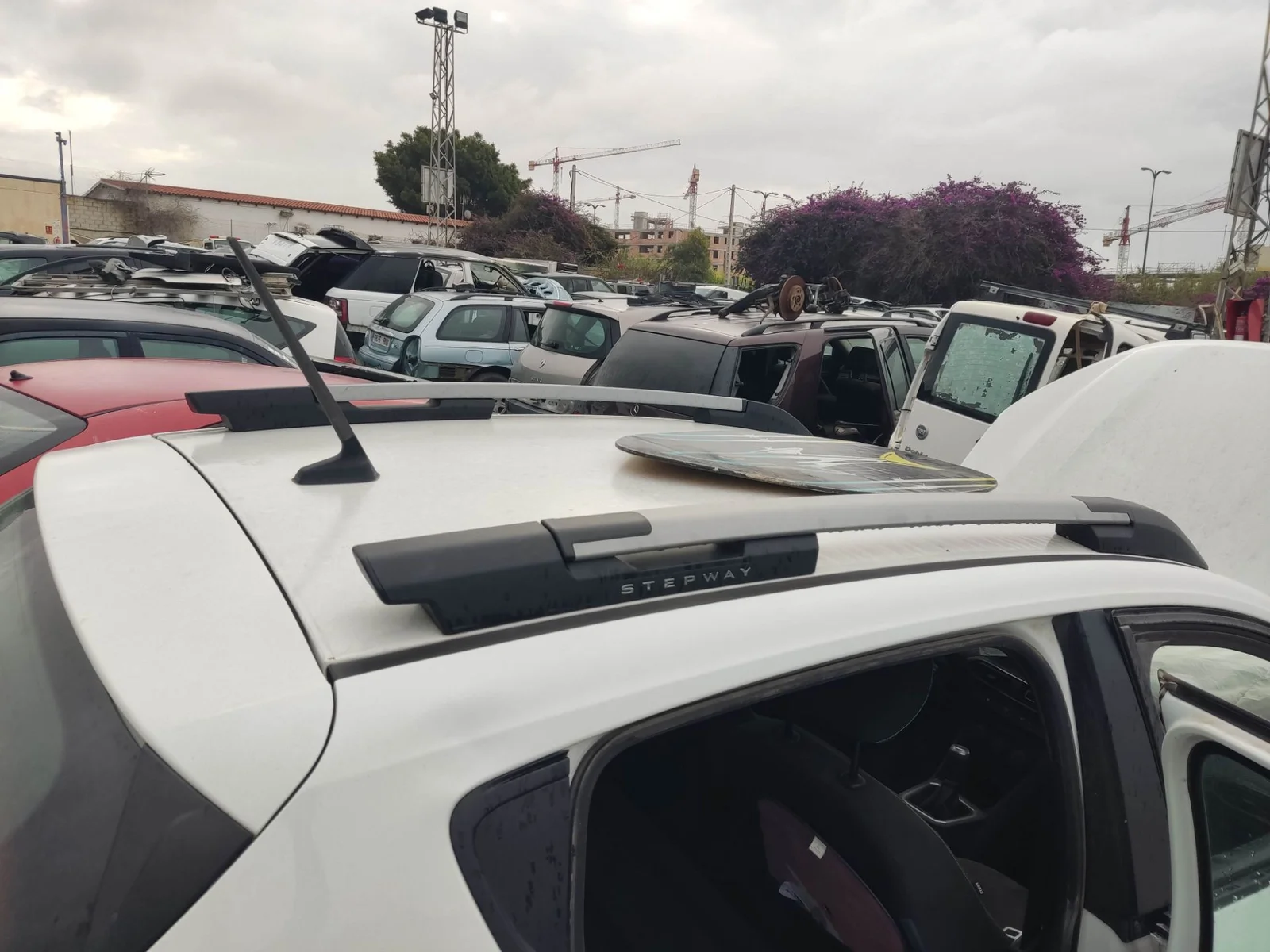 Foto de BARRAS TECHO DACIA SANDERO III 1.0 TCE CAT (91 CV / 67 KW) referencia 8201733998