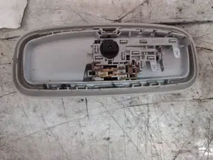 Foto de LUZ INTERIOR FORD FOCUS BERLINA (CB4) 1.6 16V CAT (101 CV / 74 KW) referencia 168461 foto 3