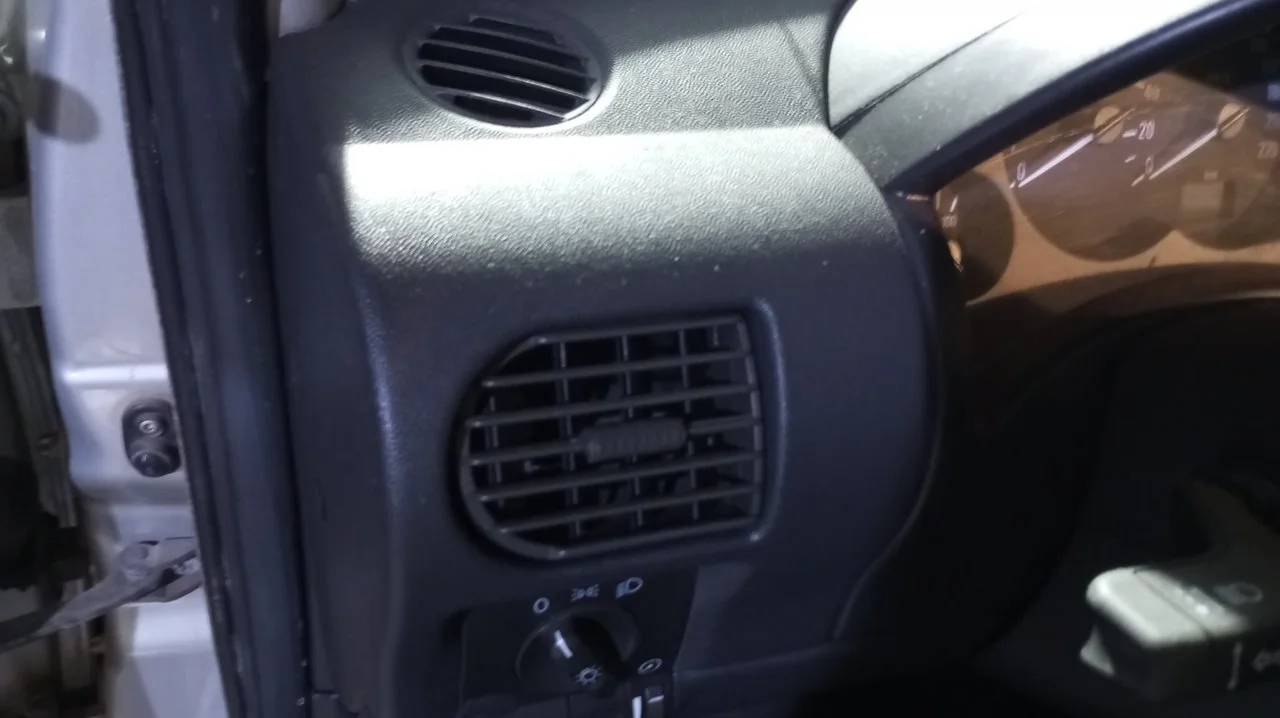 Foto de NO IDENTIFICADO OPEL CORSA C 1.2 16V CAT (Z 12 XE / LW4) (75 CV / 55 KW) referencia 90505120