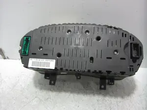 Foto de CUADRO INSTRUMENTOS VOLKSWAGEN POLO V (6C1) 1.0 (75 CV / 55 KW) referencia 110080320001A foto 3