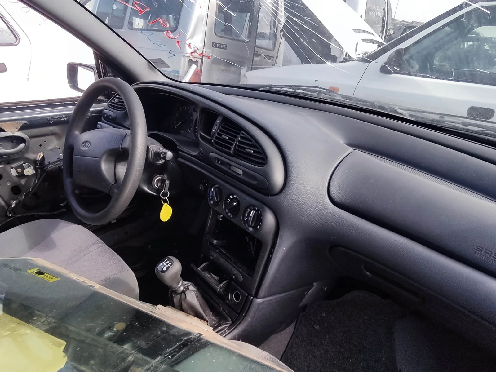 Foto de PALANCA CAMBIO FORD MONDEO BERLINA (GD) 1.8 16V CAT (116 CV / 85 KW)
