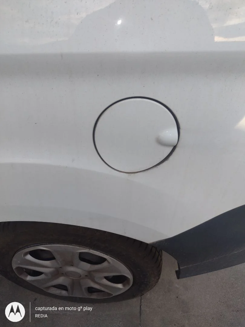 Foto de TAPA EXTERIOR COMBUSTIBLE FORD TRANSIT COURIER (C4A) 1.5 TDCi CAT (95 CV / 70 KW) referencia ET76A227936AA