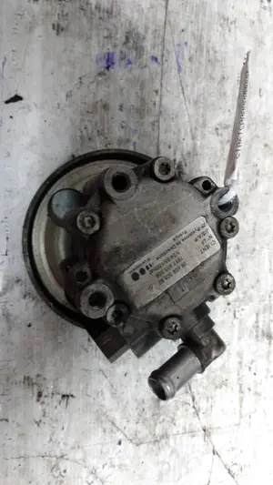 Foto de BOMBA DIRECCION PEUGEOT 406 BERLINA (S1/S2) 2.0 HDi (109 CV / 80 KW) referencia 9640830580 foto 1