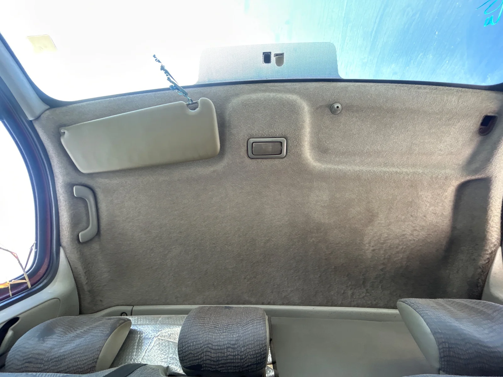 Foto de TECHO INTERIOR RENAULT TRAFIC II FURGÓN 2.5 dCi Diesel CAT (135 CV / 99 KW)
