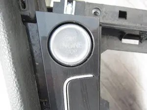Foto de CONSOLA CENTRAL VOLKSWAGEN GOLF VII BERLINA (BQ1/BE2) 1.6 TDI (116 CV / 85 KW) referencia 5G0863250B foto 3
