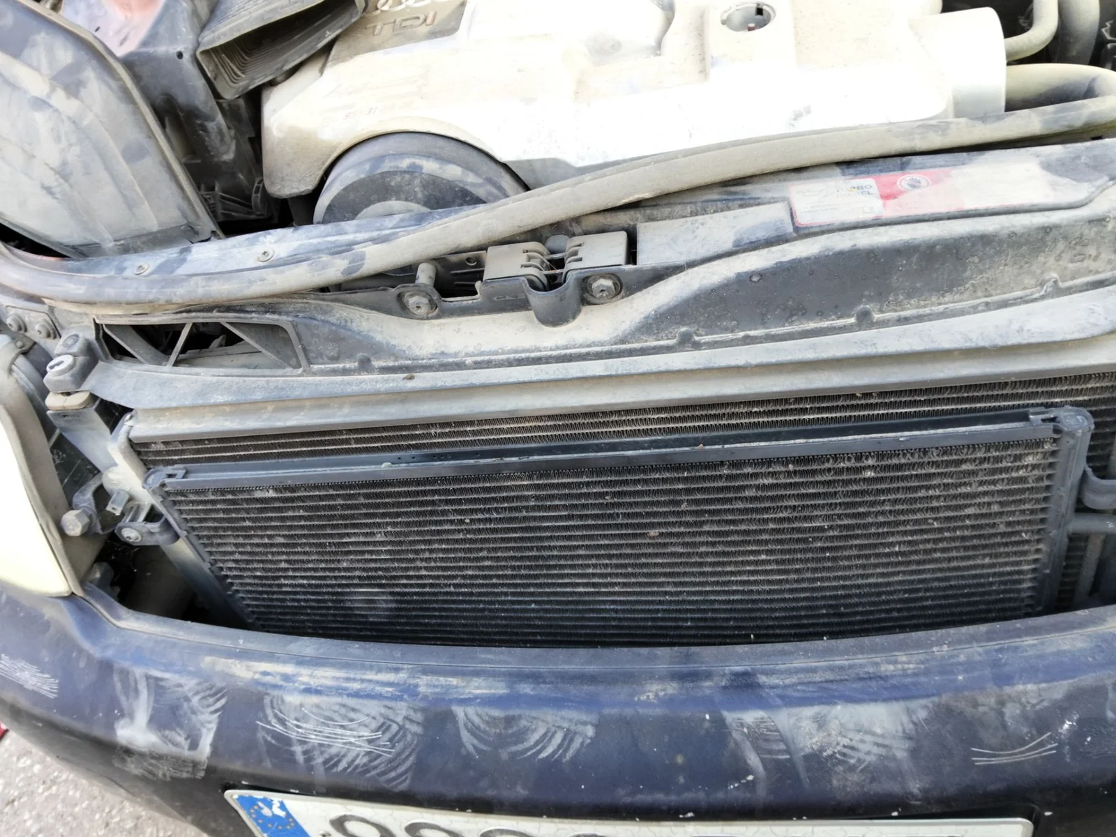Foto de RADIADOR AGUA AUDI A4 BERLINA (8E) 1.9 TDI (131 CV / 96 KW) referencia 8E0121251A