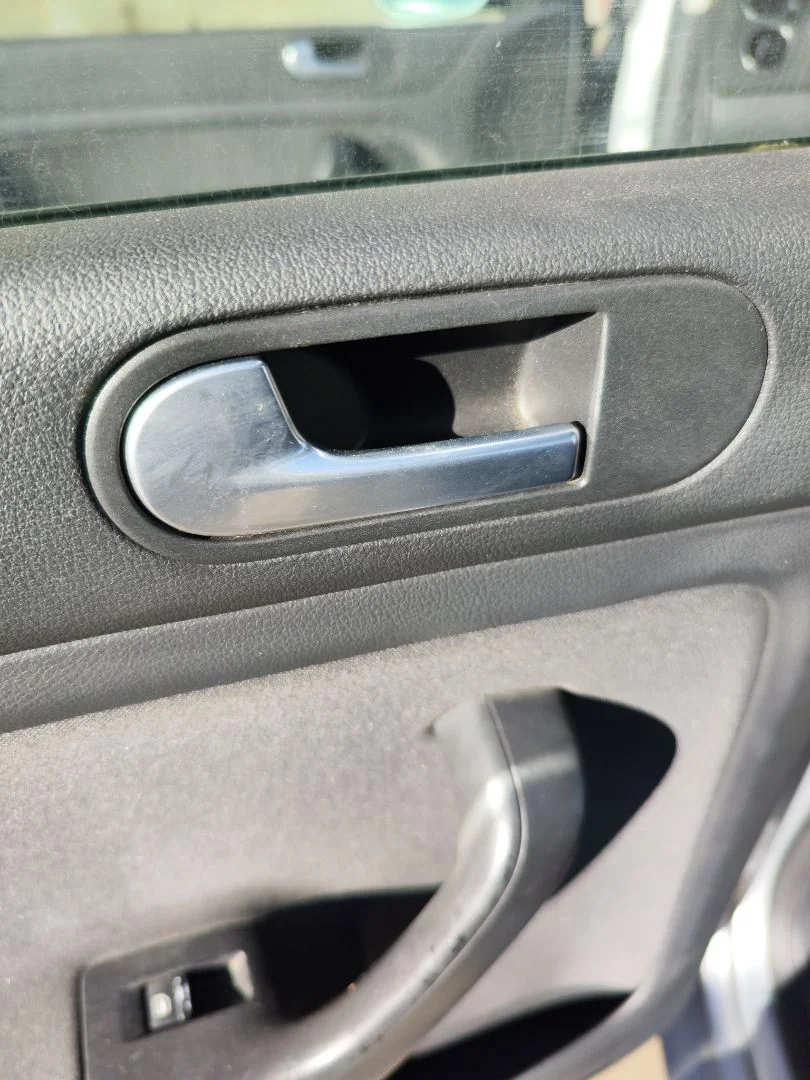 Foto de MANETA INTERIOR TRASERA IZQUIERDA VOLKSWAGEN GOLF PLUS V (5M1) 1.9 TDI (105 CV / 77 KW)