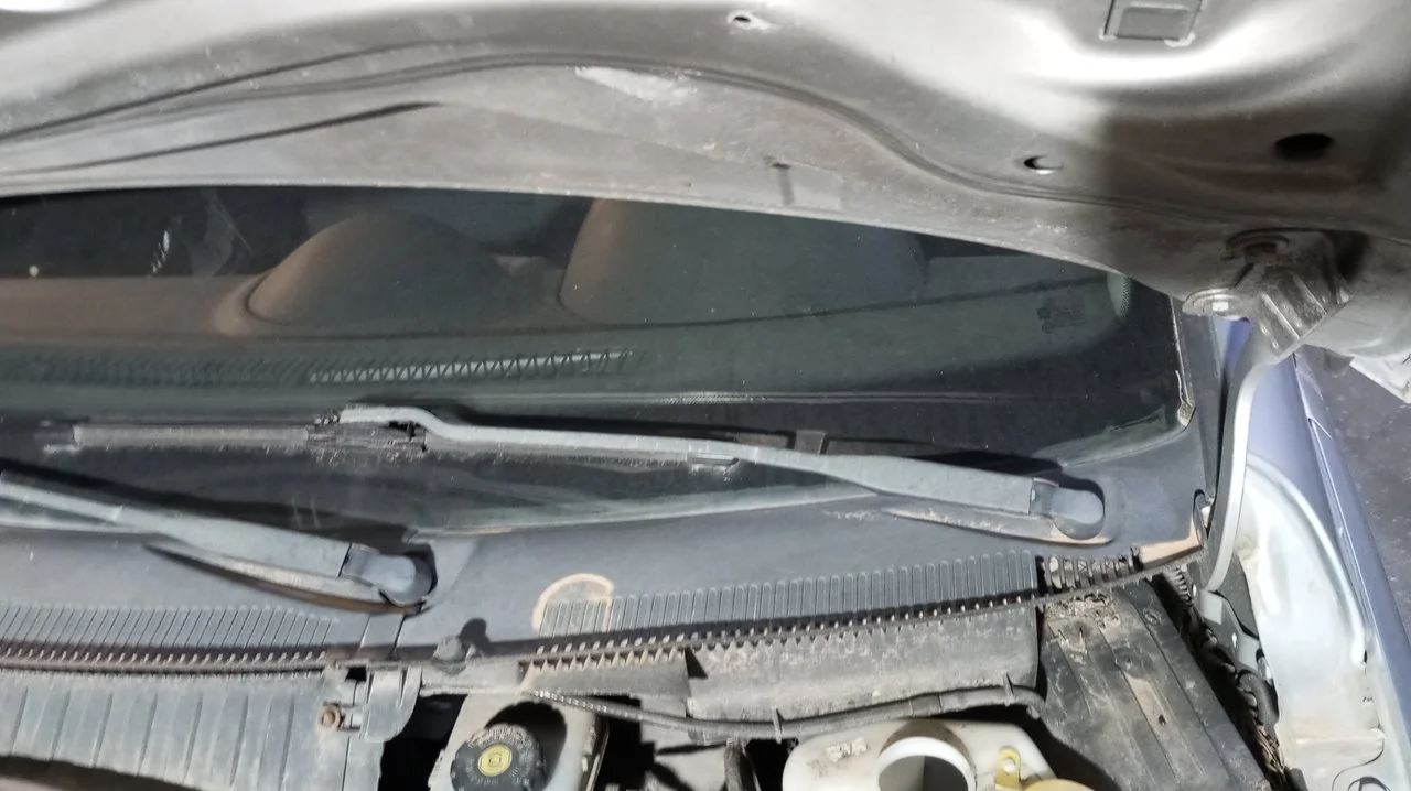 Foto de BRAZO LIMPIA DELANTERO IZQUIERDO OPEL CORSA C 1.2 16V CAT (Z 12 XE / LW4) (75 CV / 55 KW) referencia 9114666