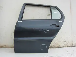 Foto de PUERTA TRASERA IZQUIERDA VOLKSWAGEN POLO III BERLINA (6N2) 1.4 16V (75 CV / 55 KW) foto 3