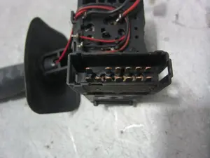 Foto de MANDO LUCES RENAULT MEGANE I FASE 2 BERLINA (BA0) 1.9 dCi Diesel CAT (102 CV / 75 KW) referencia 7700428228 foto 5
