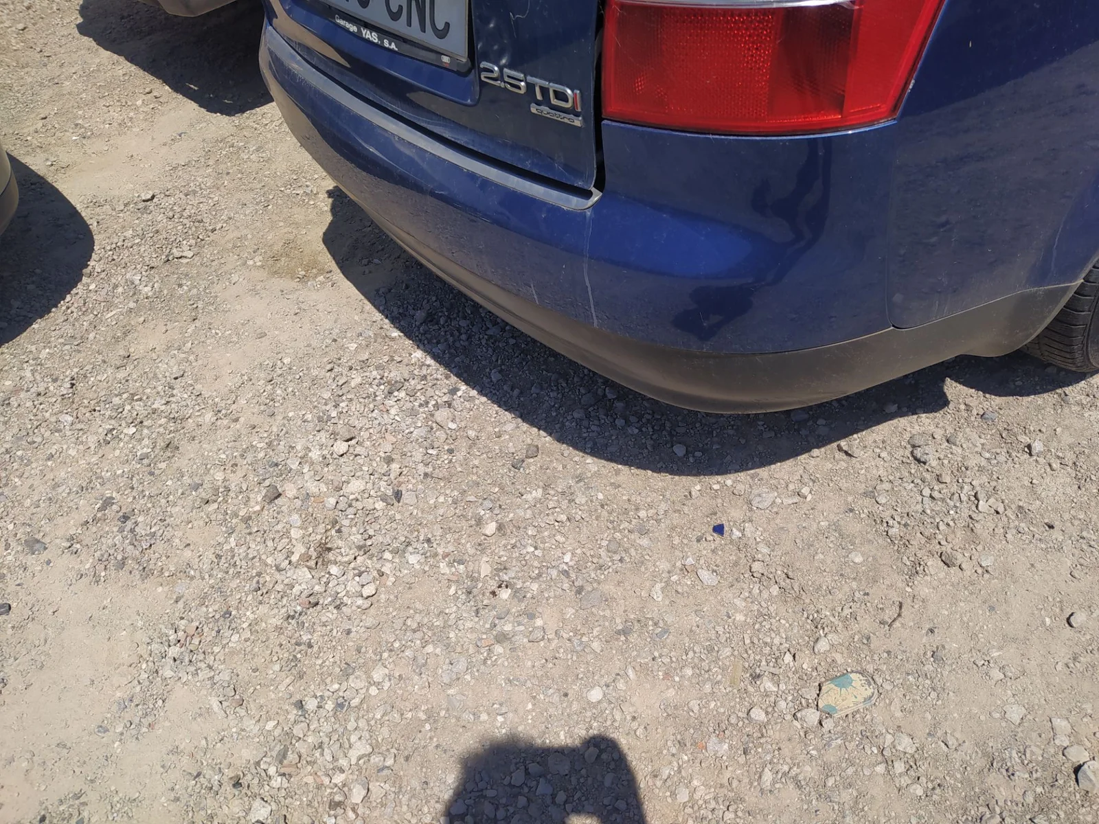Foto de TUBO ESCAPE TRASERO AUDI A4 BERLINA (8E) 2.5 V6 24V TDI (180 CV / 132 KW)