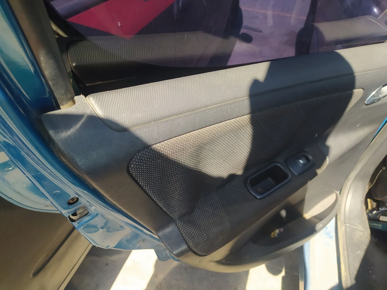 Foto de MANETA INTERIOR TRASERA IZQUIERDA PEUGEOT 207 1.6 16V CAT (109 CV / 80 KW) referencia 9143L9