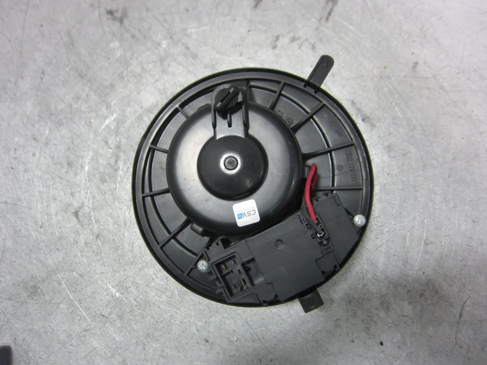 Foto de VENTILADOR CALEFACCION VOLKSWAGEN GOLF VI (5K1)(10.2008) 2.0 TDI (110 CV / 81 KW) referencia 1KD820015