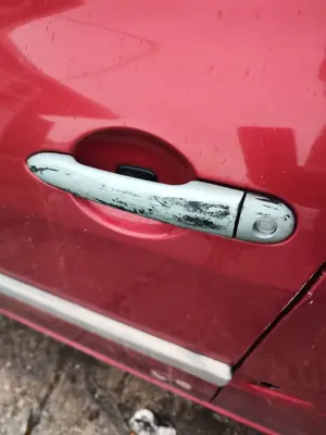 Foto de MANETA EXTERIOR DELANTERA IZQUIERDA RENAULT MEGANE II BERLINA 5P 1.5 dCi Diesel (106 CV / 78 KW)