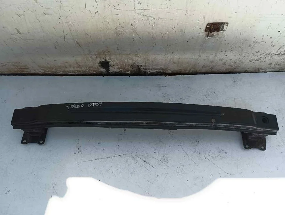 Foto de REFUERZO PARAGOLPES TRASERO SEAT LEON (5F1) 1.6 TDI (105 CV / 77 KW) referencia 5F0807305