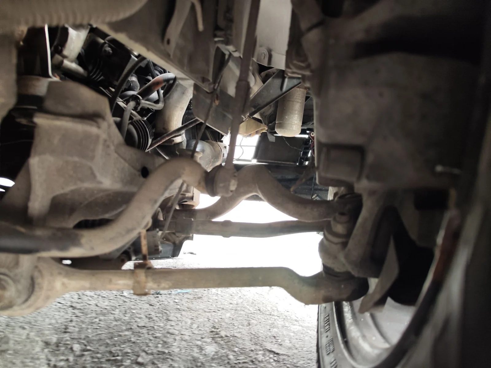 Foto de BRAZO SUSPENSION DELANTERO DERECHO BMW SERIE 5 BERLINA (E39) 3.0 24V Turbodiesel CAT (193 CV / 142 KW)