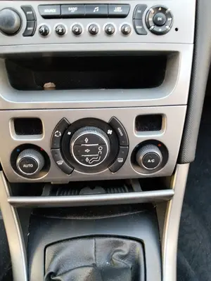 Foto de MANDO CALEFACCION / AIRE ACONDICIONADO PEUGEOT 308 SW 1.6 HDi FAP CAT (9HZ / DV6TED4) (109 CV / 80 KW)