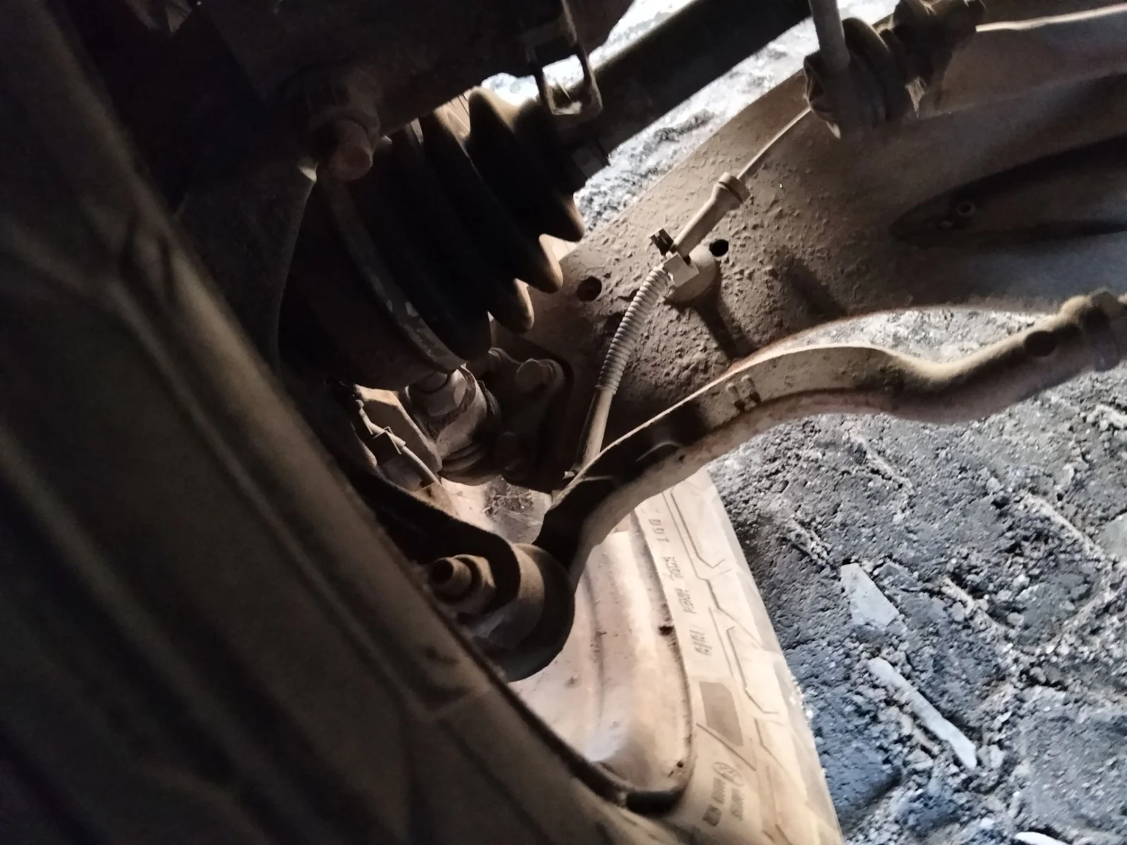 Foto de MANGUETA DELANTERA IZQUIERDA RENAULT TRAFIC II COMBI 1.9 Diesel (101 CV / 74 KW)