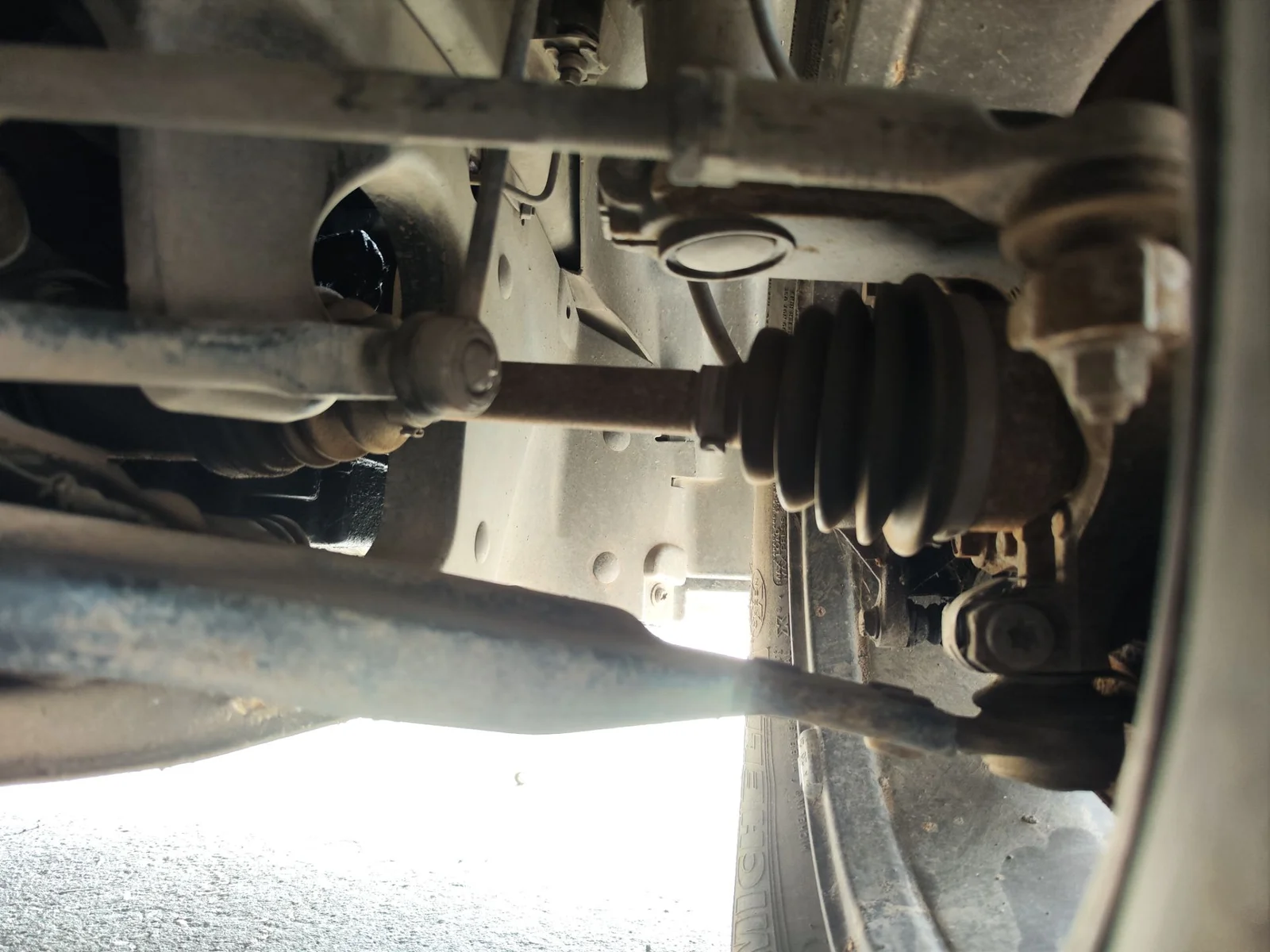 Foto de TRANSMISION DELANTERA DERECHA JAGUAR X-TYPE 2.1 V6 24V CAT (156 CV / 115 KW)
