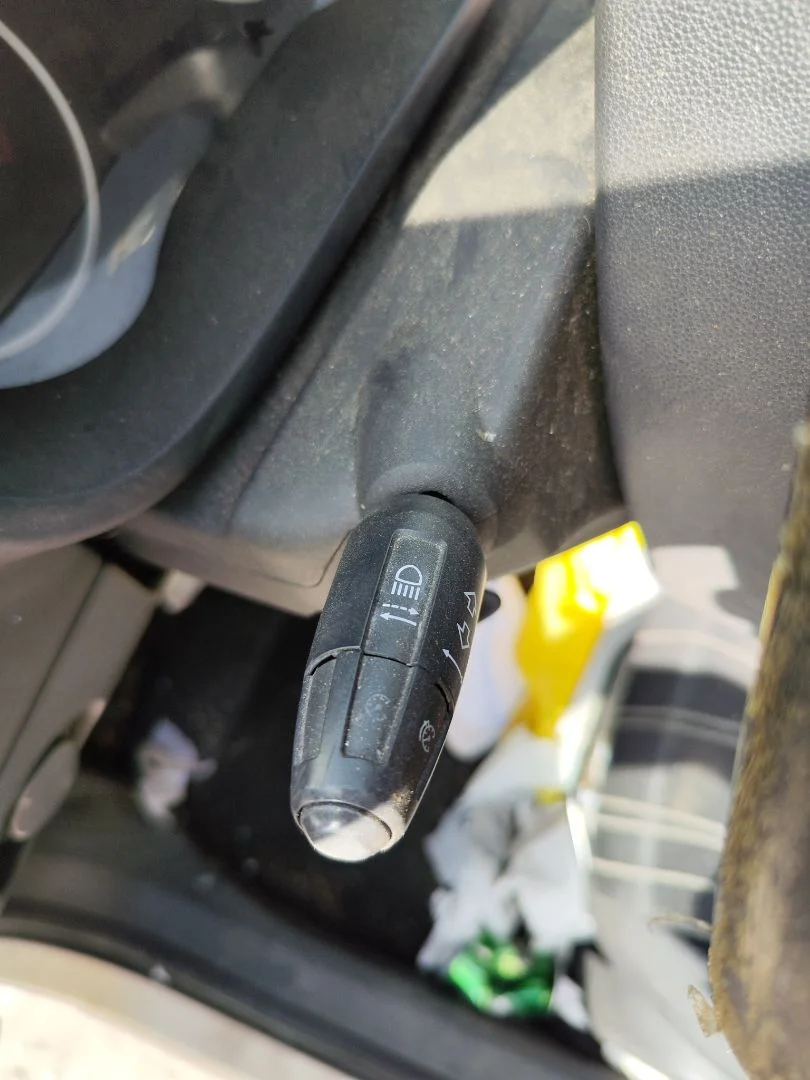 Foto de MANDO MULTIFUNCION OPEL CORSA D 1.3 16V CDTI (75 CV / 55 KW)