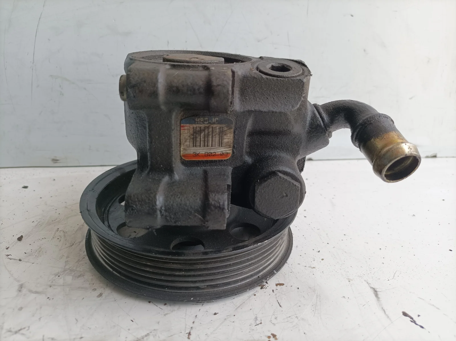 Foto de BOMBA DIRECCION FORD FOCUS BERLINA (CAK) referencia XS4E3A733