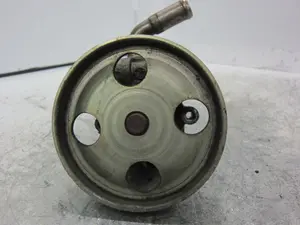 Foto de BOMBA DIRECCION FORD KA (CCQ) 1.3 CAT (60 CV / 44 KW) referencia 2S603A696