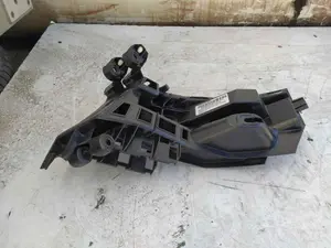 Foto de SOPORTE PARAGOLPES TRASERO PORSCHE MACAN (95BA) referencia 95B807571B foto 2