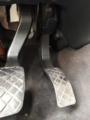 Foto de PEDAL ACELERADOR AUDI A4 BERLINA (8K2) 2.0 16V TDI (143 CV / 105 KW)